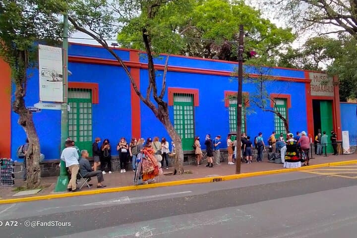 Private Coyoacán & Xochimilco Day Tour with Trajinera Ride photo 6