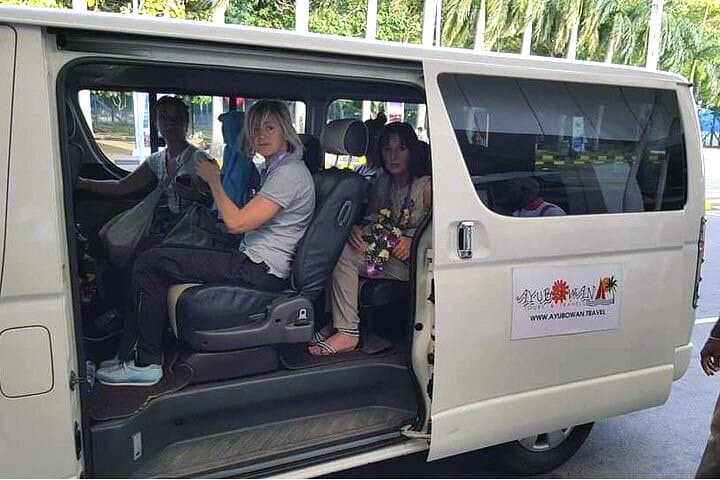 Private Transfer from Colombo Airport (CMB) to Negombo — Reliable 30-Minute Pickup photo 3