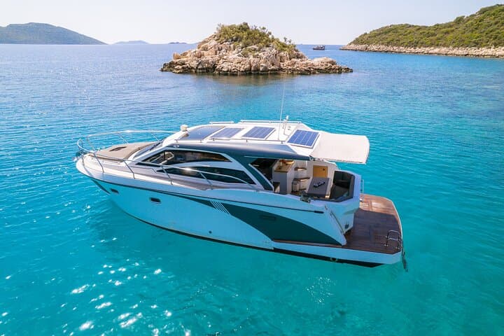 Private Kaş Luxury Yacht Escape: 5-Bay Swim, Snorkel & Lunch Cruise