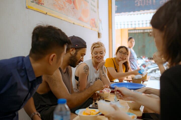 Vegan Food Tour of Hanoi’s Old Quarter: Market Bites & Lake Stories photo 5
