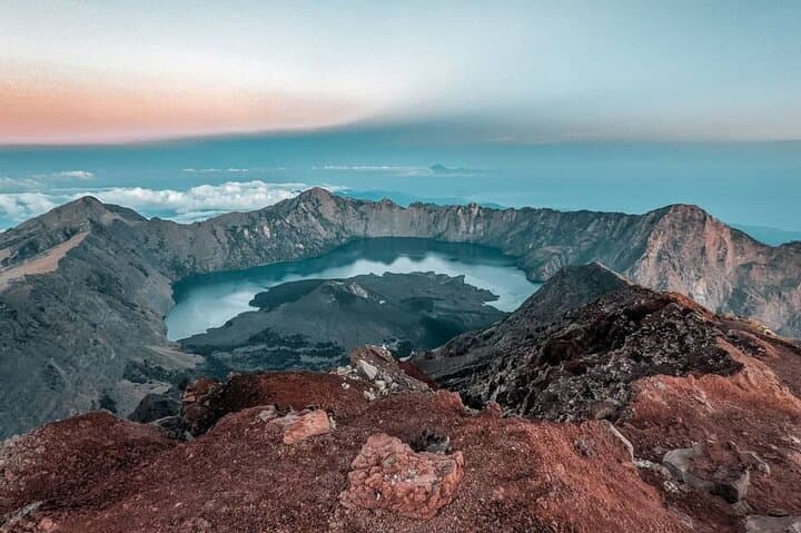 Mount Rinjani 3-Day Summit and Crater Lake Trek photo 2