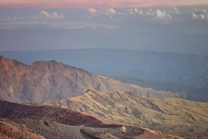 Mount Rinjani 3-Day Summit and Crater Lake Trek photo 3