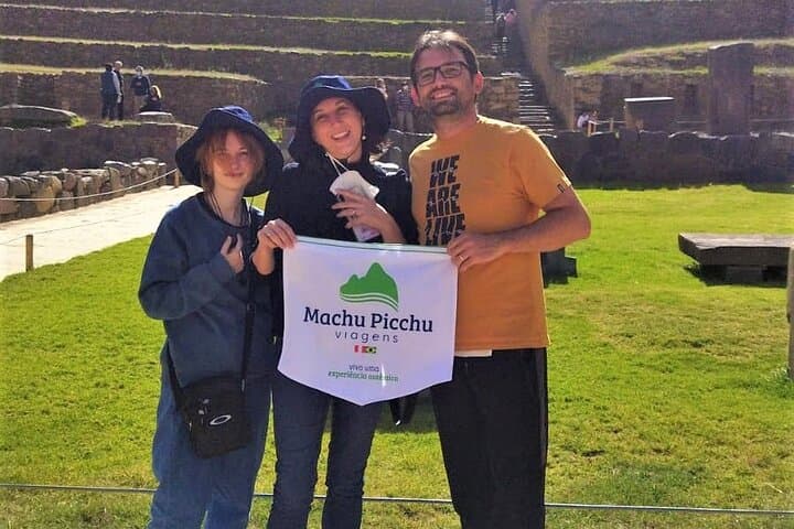 Sacred Valley VIP Private Tour: Chinchero, Moray, Maras & Ollantaytambo Day Trip photo 1