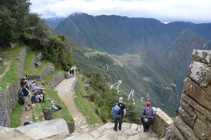 2-Day Inca Trail to Machu Picchu: Sun Gate Hike from Cusco photo 6