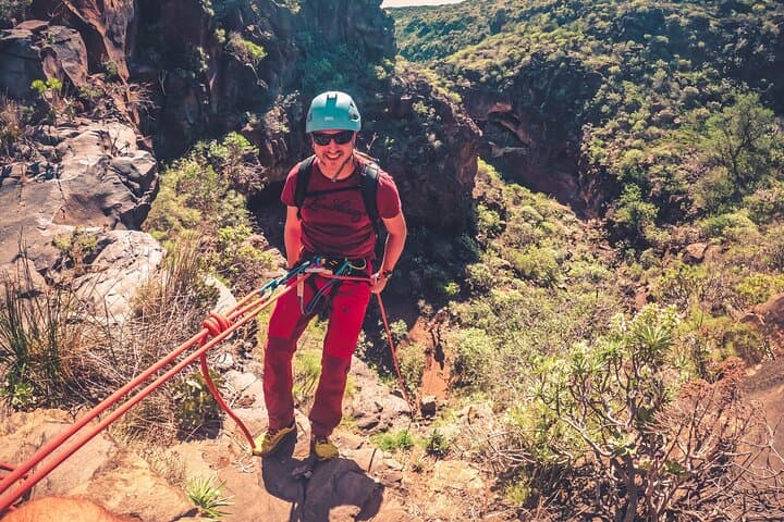 Dry Canyoning in Barranco de Las Vacas — Half-Day Adventure, Gran Canaria photo 2