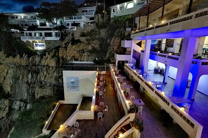 Sunset and High Cliff Divers of La Quebrada: 4-Hour Acapulco Evening Tour photo 6