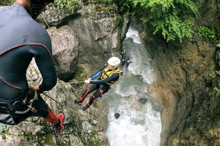 Canyoning in Interlaken: Full-Day Gorge Adventure from Zurich