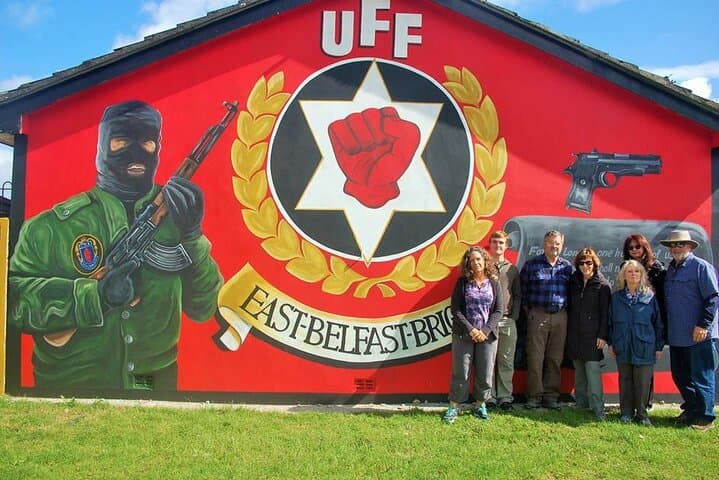 Belfast Black Cab Tour: Political Murals, Peace Wall & The Troubles