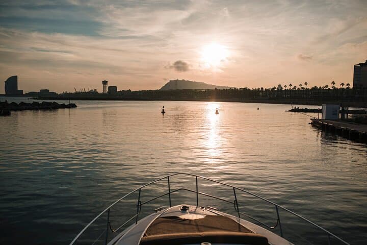 Barcelona Private Sunset Yacht Cruise on Azimut 46 — Drinks, Swim & Dinner Options photo 2