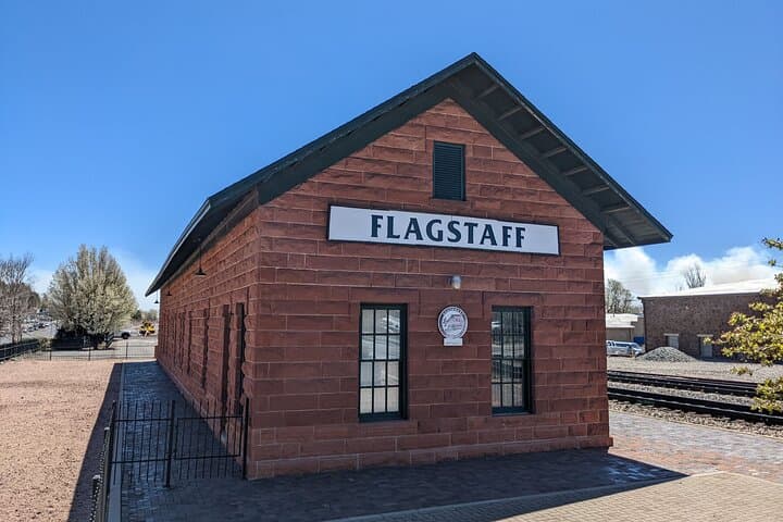 Flagstaff Scavenger Hunt: Self-Guided Walking Tour on Historic Route 66 photo 4