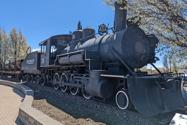 Flagstaff Scavenger Hunt: Self-Guided Walking Tour on Historic Route 66 photo 6