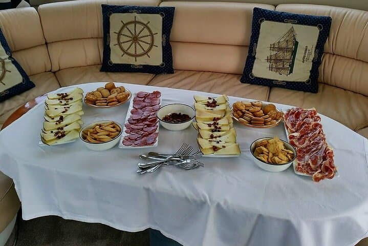 Barcelona Luxury Yacht Cruise with Catalan Tapas — 1-Hour Private Experience photo 4