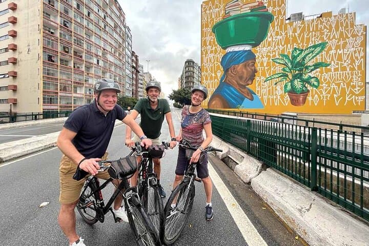 Secrets of Downtown São Paulo Bike Tour — Hidden Gems on a 3-Hour Ride photo 5
