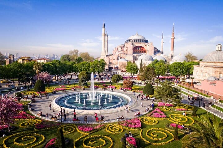 Istanbul Self-Guided Scavenger Hunt: Walk the Historic Peninsula