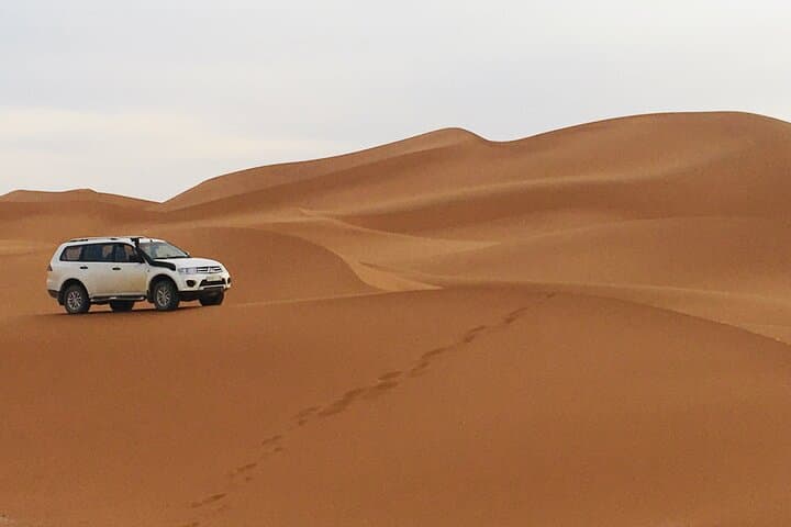 2-Day Luxury Erg Chigaga Sahara Camp: Dunes, Nomads & Sunset Camel Ride
