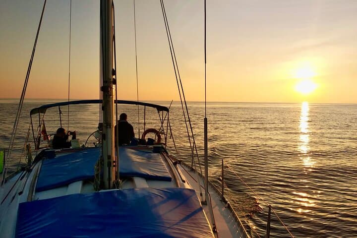 Cruise the Costa del Sol: 2-Hour Sailing from Puerto Banús, Marbella photo 4