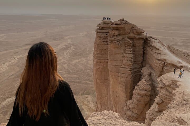 Edge of the World Hike (Jebel Fihrayn) — 4x4 Access, Bat Cave & Camp Dinner photo 2