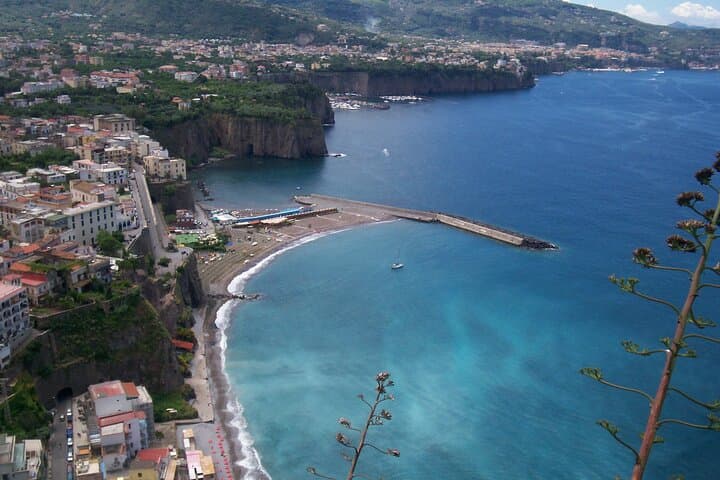 Private Amalfi Coast Day Tour: Sorrento, Positano & Amalfi by Minivan photo 1