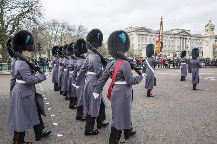Westminster Walking Tour: Changing of the Guard & Buckingham Palace Experience photo 6