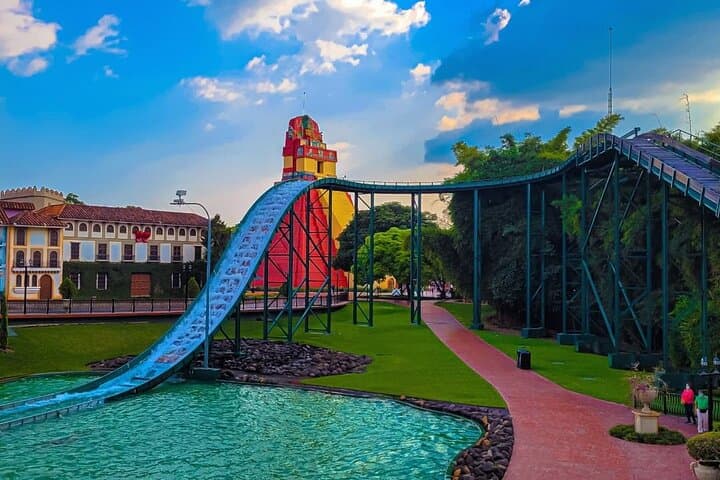 Two-Day Xetulul & Xocomil Tour from Mexico — Guatemala’s Biggest Amusement and Water Parks photo 3