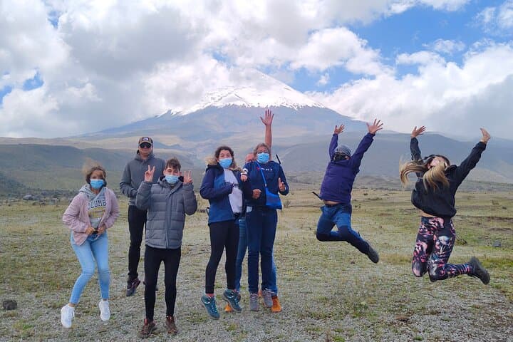 Two-Day Cotopaxi & Quilotoa: High-Altitude Trek from Quito