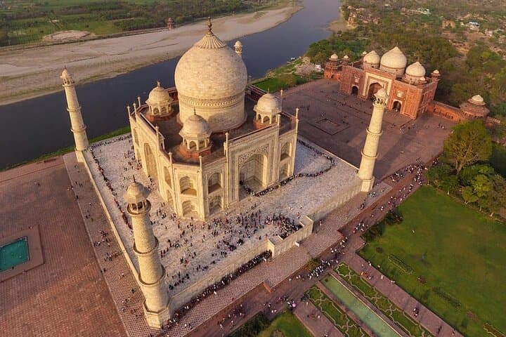 Taj Mahal & Agra City E‑Rickshaw Full‑Day Guide: Sunrise, Forts & Local Eats photo 6