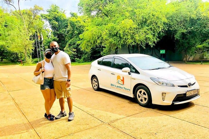 private-chauffeur-and-modern-vehicle-hire-negombo-colombo-sri-lanka photo 6