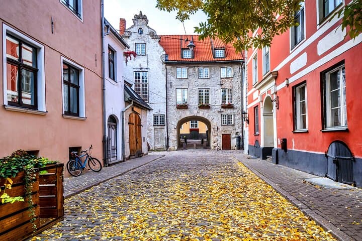 Medieval Riga City Exploration Game: Self-Guided Historic Quest