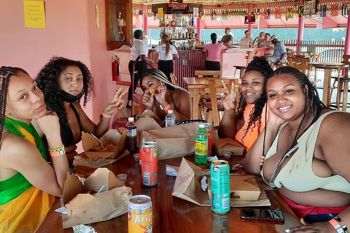 Montego Bay to Ocho Rios: Horseback Ride to Blue Hole & Dunn's River Falls photo 6