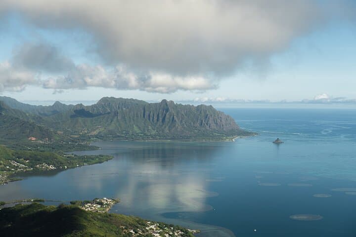Private 60-Minute Helicopter Tour Around Oahu — Honolulu Aerial Sightseeing photo 4