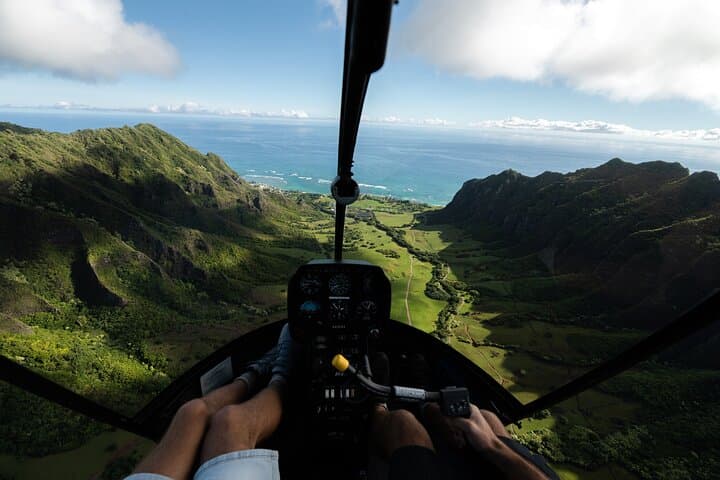 Private 60-Minute Helicopter Tour Around Oahu — Honolulu Aerial Sightseeing