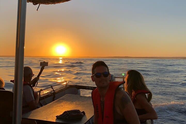 Portimão Sunset Boat Cruise to Alvor with Wine & Snacks