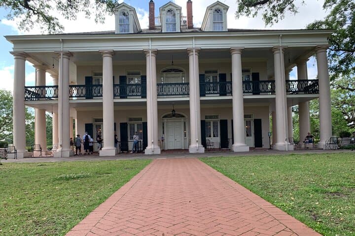 Oak Alley Plantation and New Orleans Culture Combo Tour — River Road Plantations & Urban History photo 3