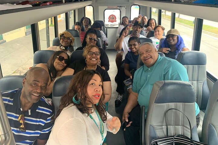 Oak Alley Plantation and New Orleans Culture Combo Tour — River Road Plantations & Urban History photo 6
