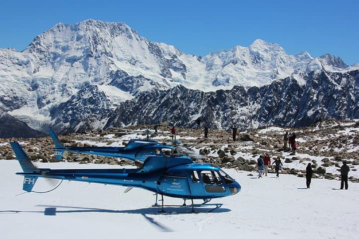 Mt Cook Supreme Helicopter Flight: 4 Glaciers & 2 Snow Landings (60 min) photo 3