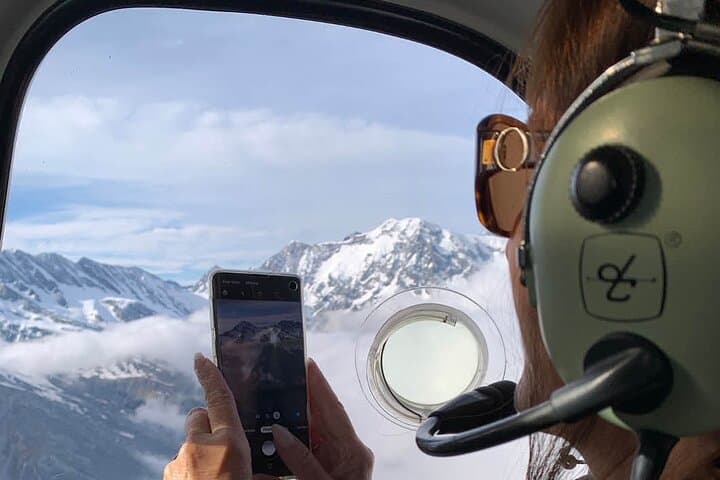 Shackleton Glacier Helicopter Scenic Flight & Snow Landing — Franz Josef 50min photo 6