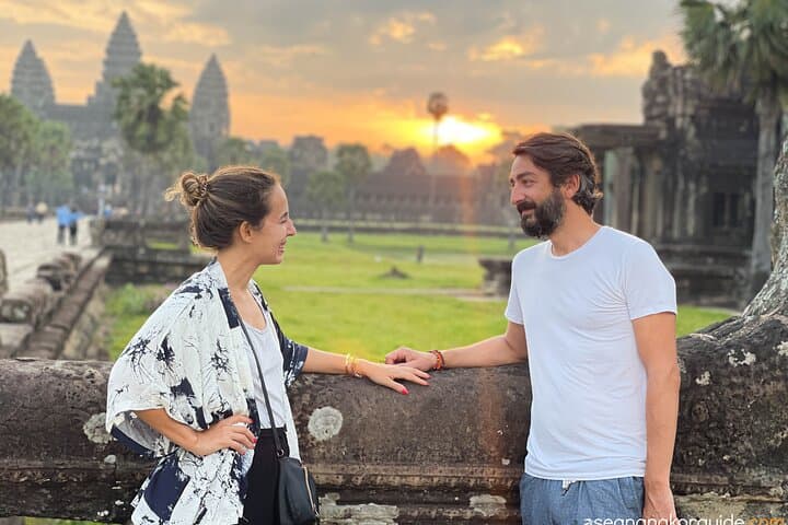 Private Angkor Wat Sunrise Tour and Tonle Sap Boat Cruise — Morning Sunrise & Floating Village Day Trip