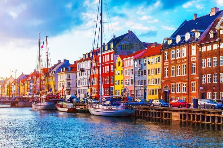 Copenhagen Self-Guided Scavenger Hunt: Puzzle Walk Through the City Center
