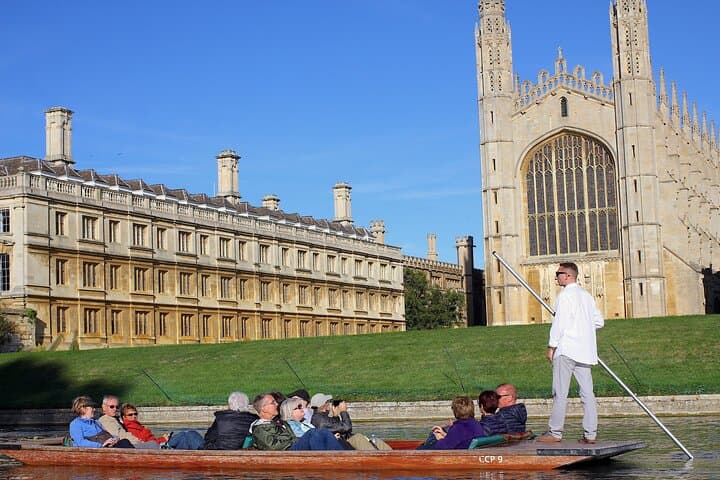 Shared Chauffeured Punt Tour Along the River Cam - Cambridge College Backs Cruise photo 3