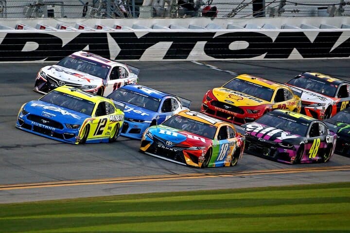 Daytona 500 Experience: Guide to Attending NASCAR's Great American Race with Coach Transport photo 2