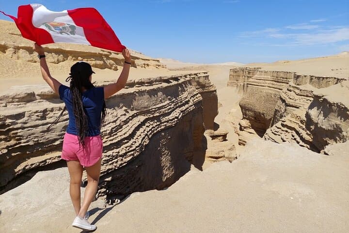 Canyon of the Lost: Full-Day Ica Desert Tour to Ocucaje's Fossil Canyons