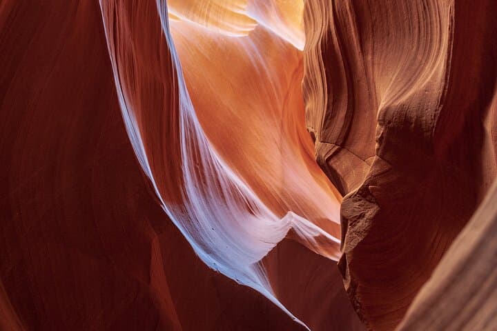Explore Upper Antelope Canyon: Guided Walk & Photography Tour photo 3