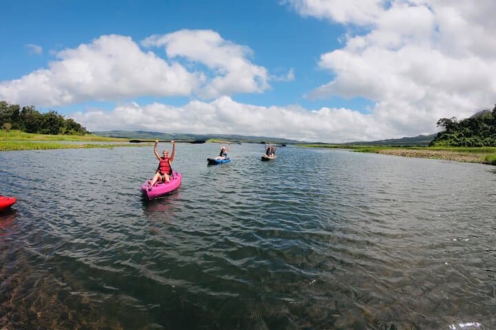Arenal Lake Kayak Adventure with Local Guide — Volcano Views & River Beach Stop photo 3