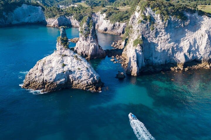Sea Cave Adventures in the Coromandel: Whitianga Boat Tour to Lava Tubes & Arches photo 1