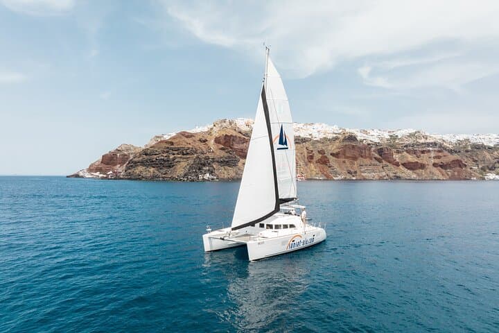 Private Lagoon 400 Morning Sail in Santorini with BBQ & Hot Springs