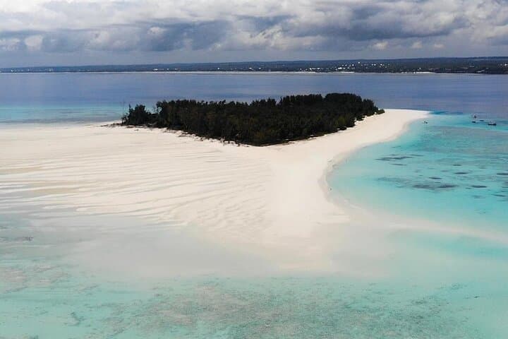 Full-Day Zanzibar: Mnemba Snorkel, Jozani Monkeys, Kuza & The Rock photo 3