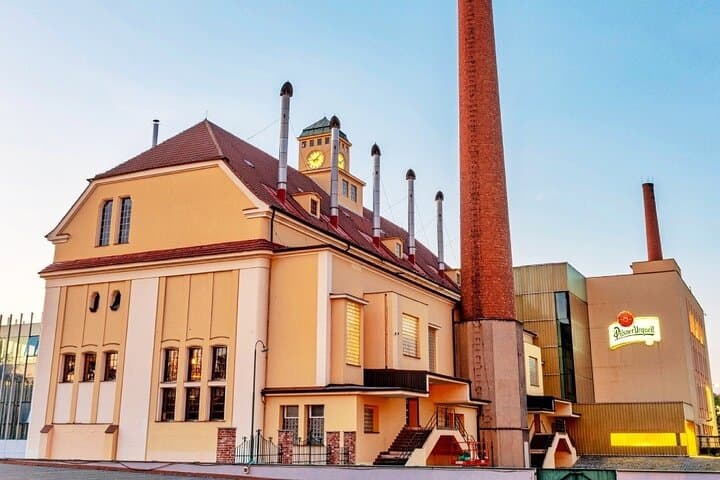 Pilsen to Prague Private Transfer — Direct Door-to-Door Ride via D5 photo 4