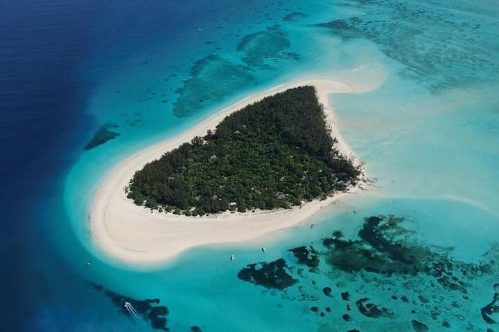 Full-Day Mnemba Island Snorkel, Prison Island & Swahili Dinner from Stone Town