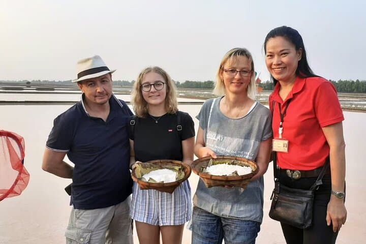 Private Floating and Mae Klong Railway Market Tour from Bangkok photo 3