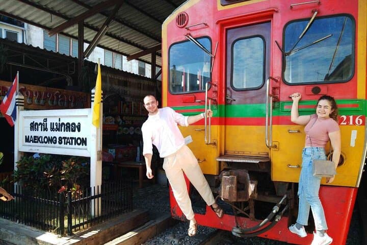 Private Floating and Mae Klong Railway Market Tour from Bangkok photo 5